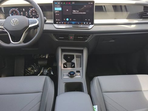 New 2026 Volkswagen Tiguan SE FWD image 15