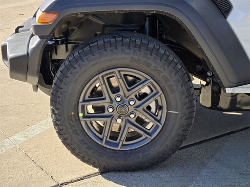 New 2026 Jeep Wrangler Unlimited Sport image 10