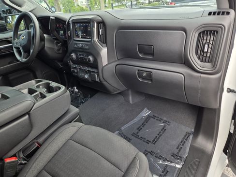 Used 2023 Chevrolet Silverado 1500 Custom RWD image 17