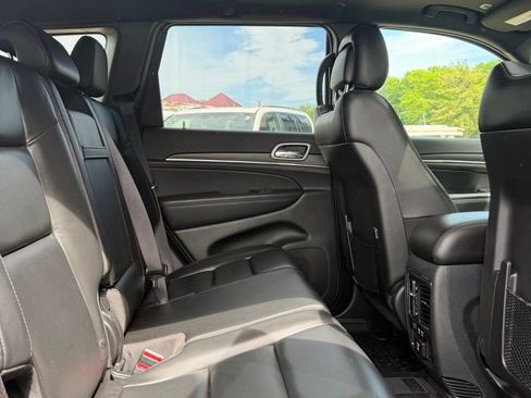 Used 2021 Jeep Grand Cherokee Limited AWD/4WD image 10