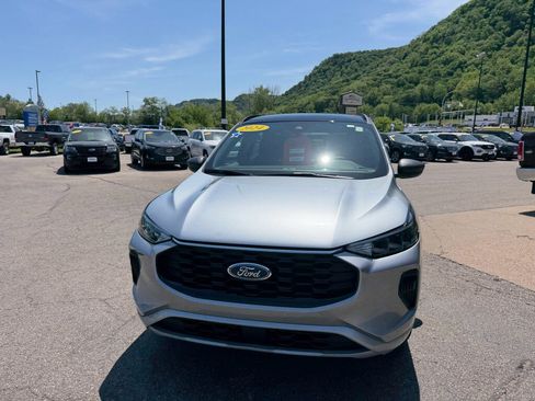 Used 2024 Ford Escape ST-Line w/ Tech Pack #1 AWD/4WD image 2