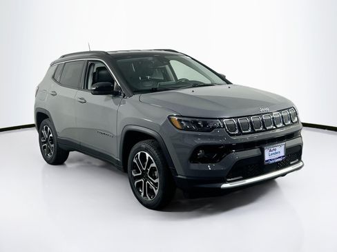 Used 2022 Jeep Compass Limited AWD/4WD image 3