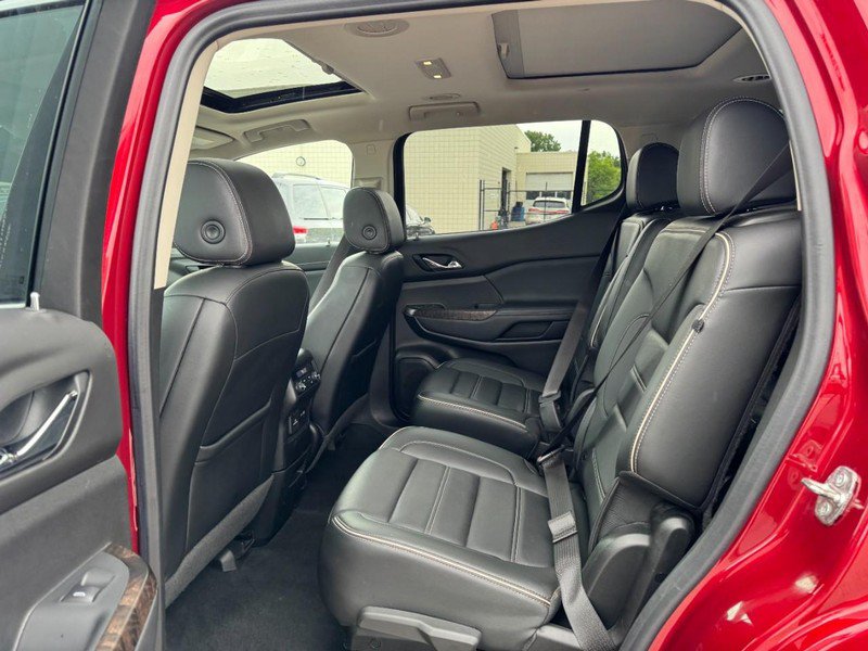 Used 2021 GMC Acadia Denali w/ Denali Technology Package FWD image 12