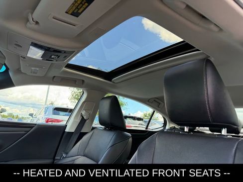 Used 2019 Lexus ES 350 image 7