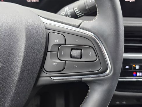 Used 2024 Buick Envista Avenir image 28