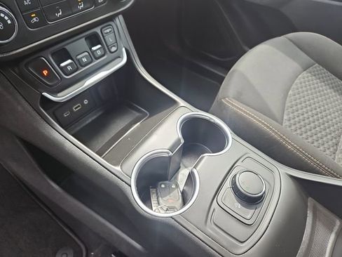 Used 2019 GMC Terrain SLE FWD image 24