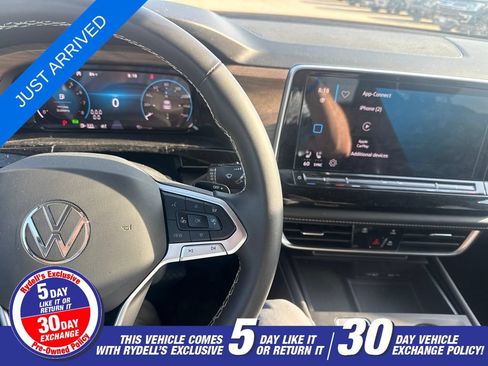 Used 2024 Volkswagen Atlas SE AWD/4WD image 15