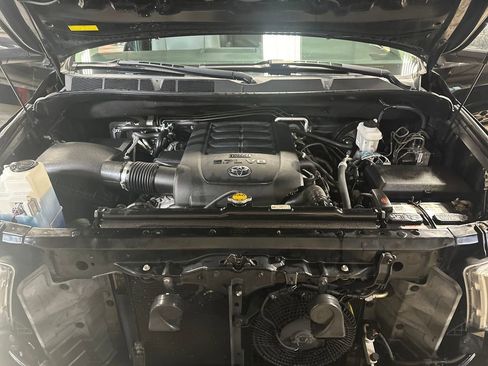 Used 2014 Toyota Sequoia Limited AWD/4WD image 10