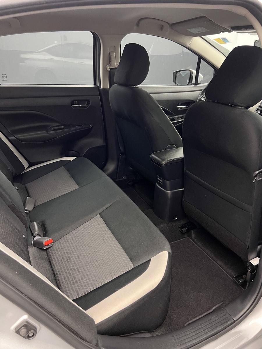 Used 2020 Nissan Versa SV FWD image 33