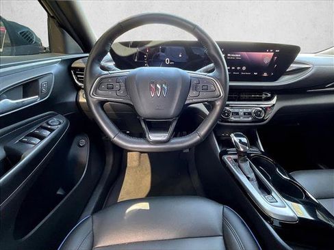 Used 2025 Buick Envista Sport Touring w/ Convenience I Package FWD image 7