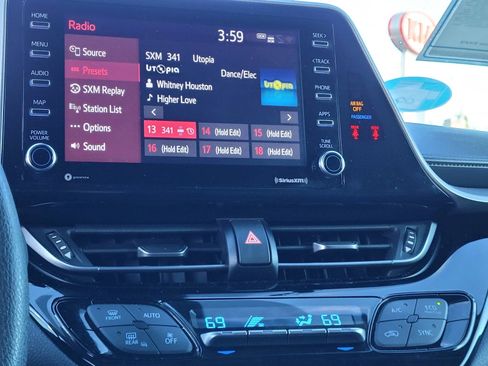 Used 2021 Toyota C-HR LE image 26