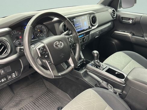Used 2021 Toyota Tacoma TRD Off-Road AWD/4WD image 15