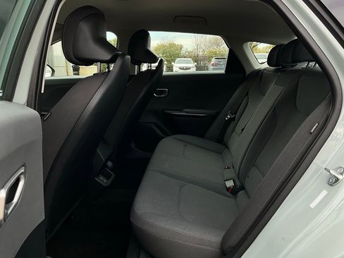 Used 2025 Kia K4 LXS image 11