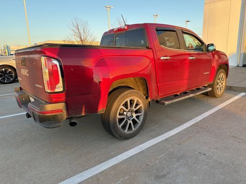 Used 2019 GMC Canyon Denali image 3
