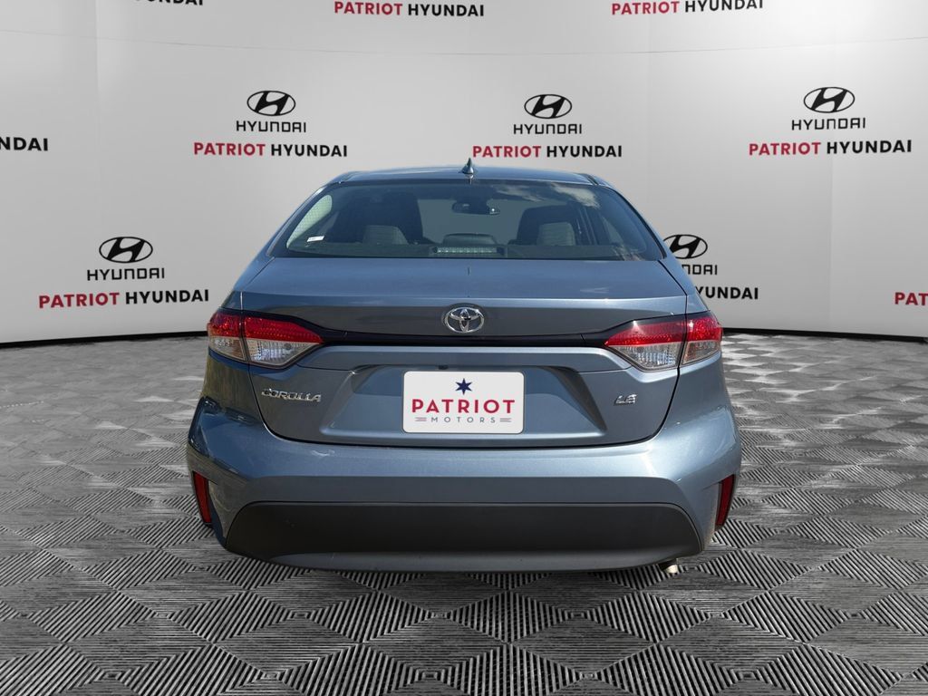 Used 2024 Toyota Corolla LE FWD image 4