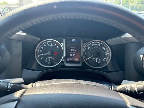 Used 2021 Toyota Tacoma Limited AWD/4WD image 13