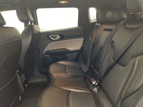 Used 2023 Jeep Compass Limited AWD/4WD image 18