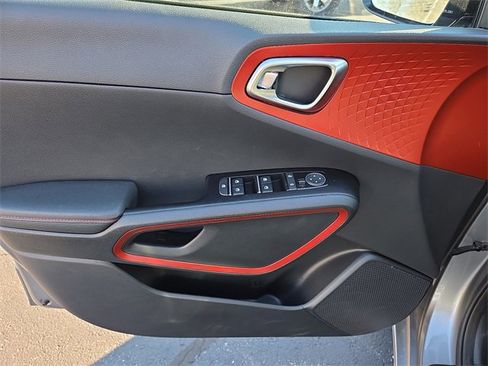 Used 2023 Kia Soul GT-Line image 13