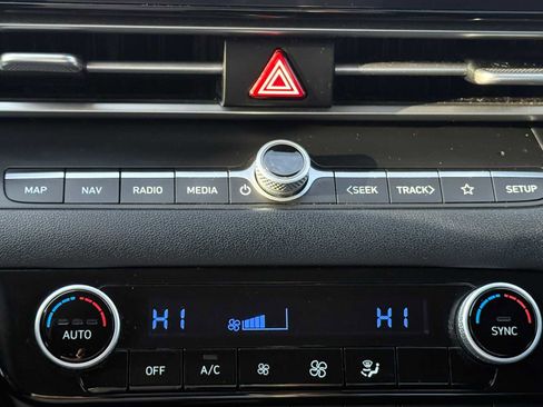 Used 2023 Hyundai Elantra SEL w/ Convenience Package image 24