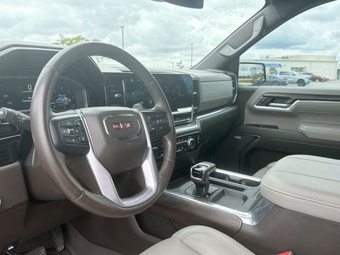 Used 2023 GMC Sierra 1500 SLT w/ SLT Premium Package AWD/4WD image 18