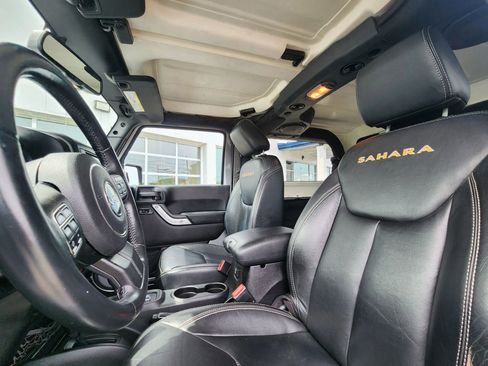 Used 2013 Jeep Wrangler Sahara w/ Connectivity Group AWD/4WD image 26