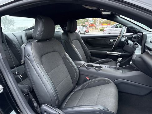 Used 2024 Ford Mustang EcoBoost image 25