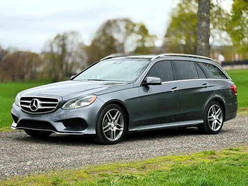 Used 2016 Mercedes-Benz E 350 4MATIC Wagon image 30