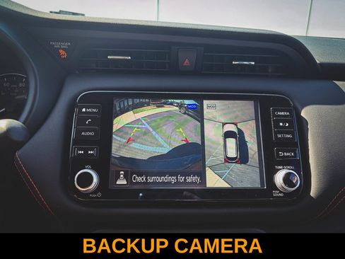 Used 2021 Nissan Kicks SR w/ SR Premium Package FWD image 3
