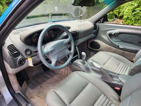 Used 1999 Porsche 911 Carrera 2dr Coupe image 11