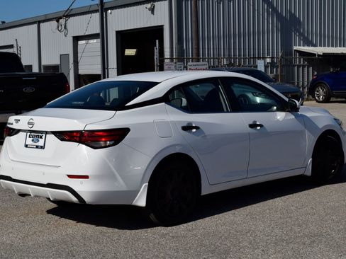 Used 2025 Nissan Sentra S image 6
