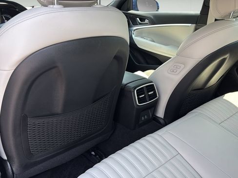 Certified 2025 Genesis G70 2.5T w/ Sport Prestige Package AWD/4WD image 17