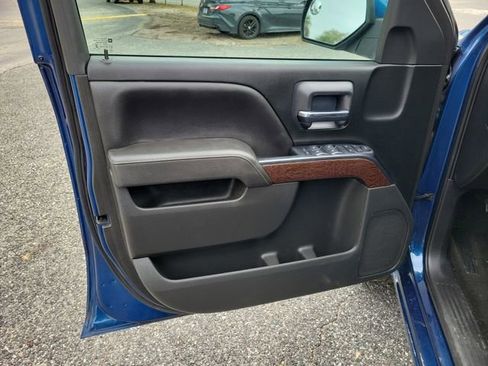 Used 2018 GMC Sierra 1500 SLE w/ SLE Value Package image 8