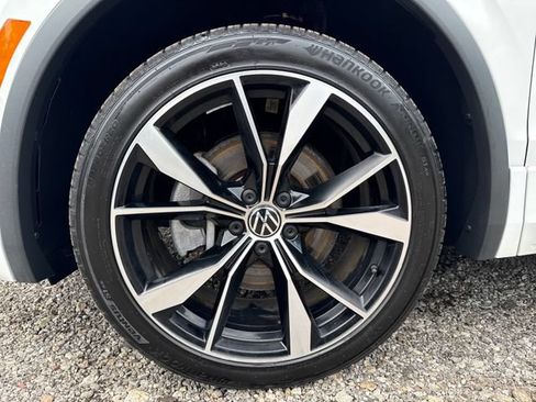 Used 2022 Volkswagen Tiguan SEL R-Line AWD/4WD image 28
