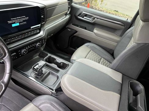 Used 2024 Chevrolet Silverado 1500 ZR2 w/ Technology Package image 22