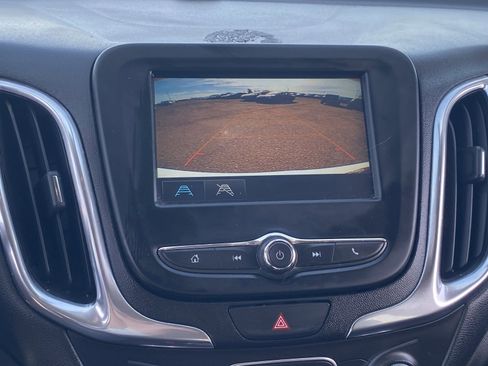 Used 2018 Chevrolet Equinox LT image 28