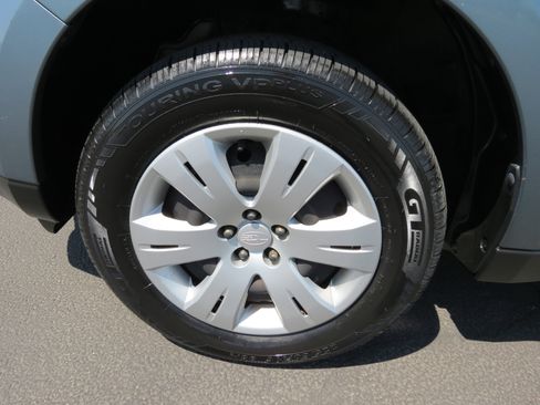 Used 2010 Subaru Forester 2.5X image 9