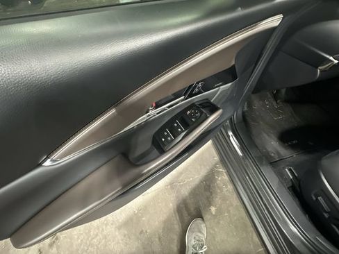 Used 2024 MAZDA CX-30 AWD 2.5 S w/ Premium Package image 19