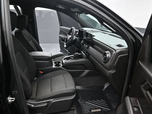 Used 2024 Chevrolet Colorado Trail Boss w/ LPO, Dark Essentials Package AWD/4WD image 32