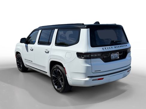 Used 2022 Jeep Grand Wagoneer Series II image 3