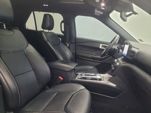 Used 2020 Ford Explorer ST w/ ST Street Pack image 21