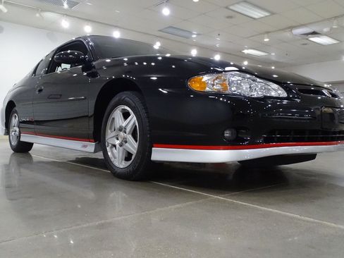 Used 2002 Chevrolet Monte Carlo SS w/ Pace Car Replica Pkg FWD image 22