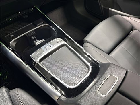 Used 2025 Mercedes-Benz GLA 250 4MATIC image 25