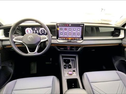 New 2026 Volkswagen Tiguan SE AWD/4WD image 6