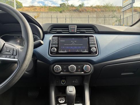 Used 2025 Nissan Versa SV image 17