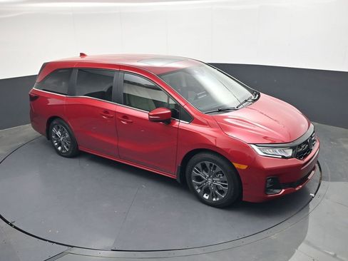New 2026 Honda Odyssey Touring image 19