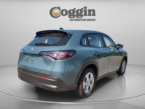 Certified 2025 Honda HR-V LX image 6