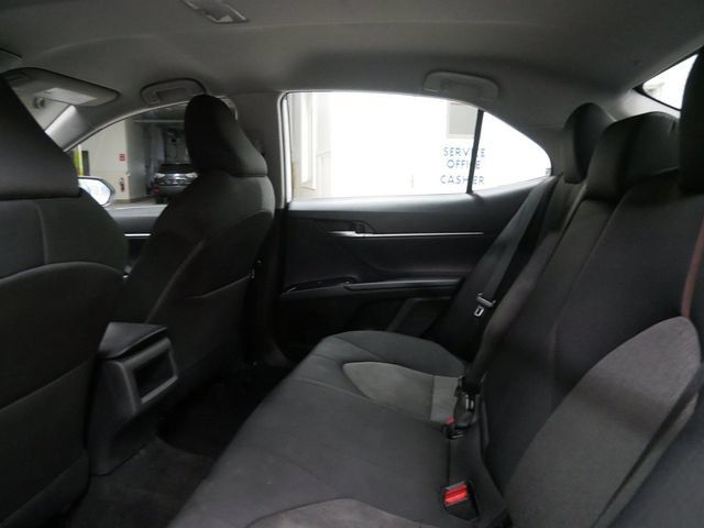 Used 2019 Toyota Camry LE FWD image 9