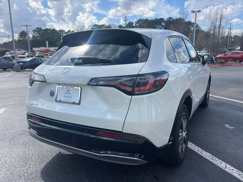 Certified 2024 Honda HR-V EX-L image 6