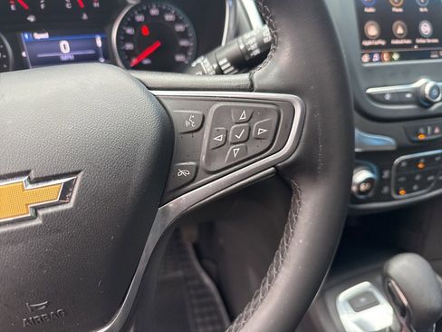 Used 2023 Chevrolet Equinox LT image 23