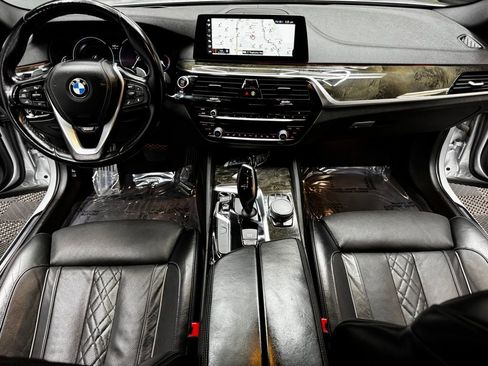 Used 2018 BMW 540i xDrive image 40